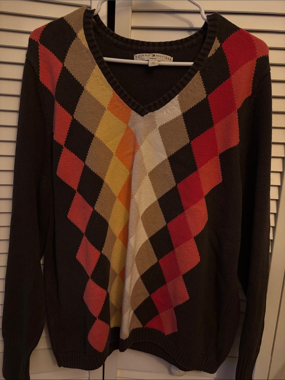Tommy Hilfiger Women's Brown Argyle V-Neck Sweater